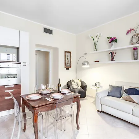Apartament Hostly-volturno Apartment-center Of Rzym