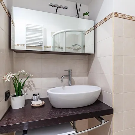 Hostly-volturno Apartment-center Of