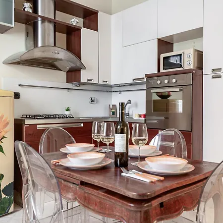 Hostly-volturno Apartment-center Of Apartament *